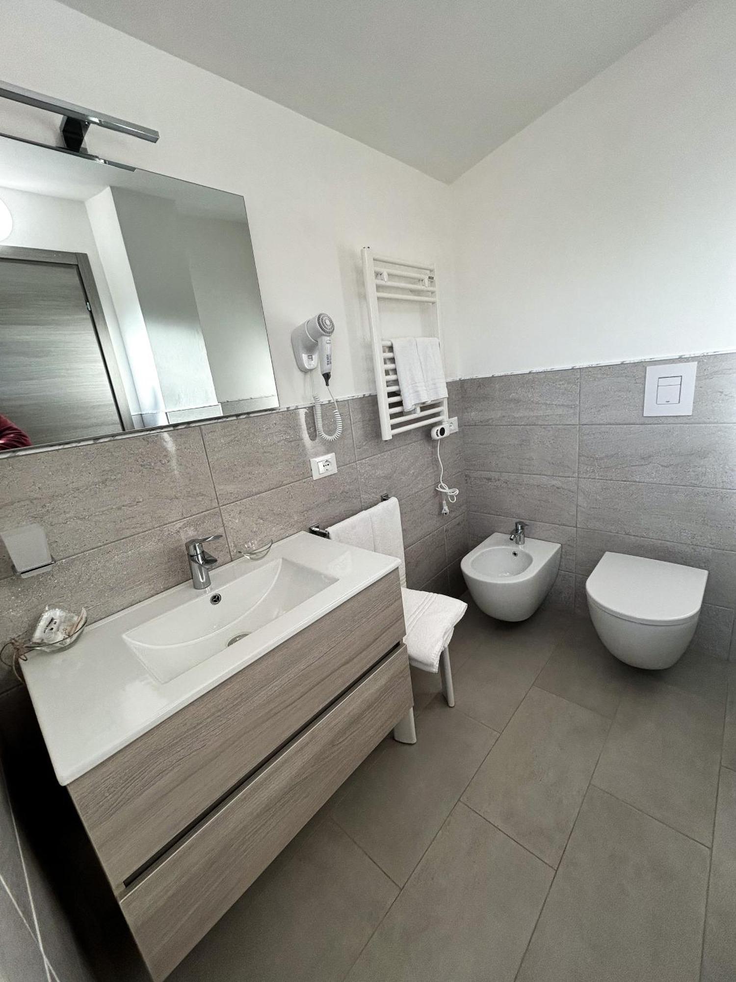 Valle Degli Ulivi B&B ヴィエステ エクステリア 写真