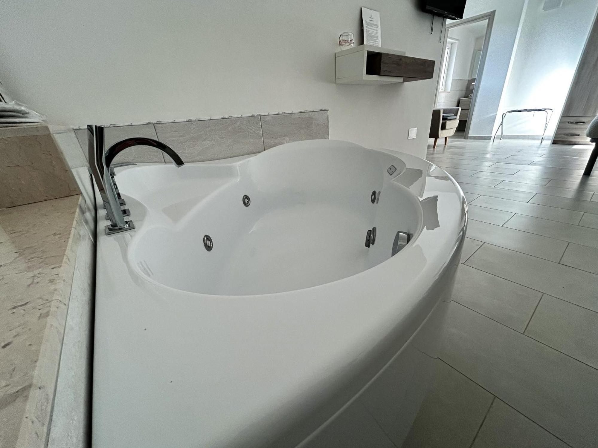 Valle Degli Ulivi B&B ヴィエステ エクステリア 写真